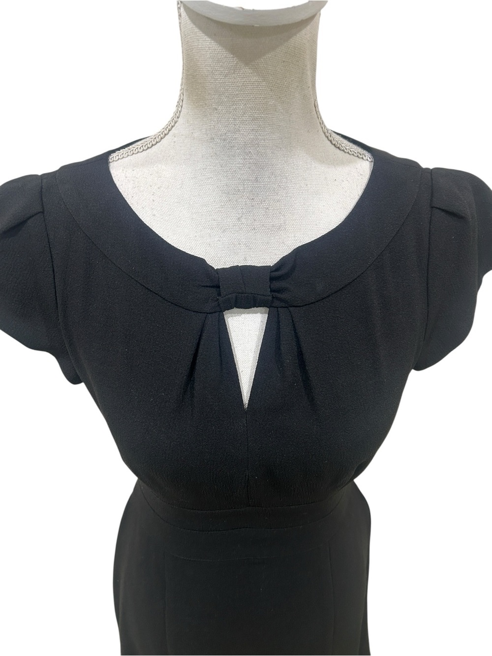 Nanette Lepore Black Fit-and-Flare Dress Bow Neckline cap sleeve lined size 6 - Picture 4 of 10